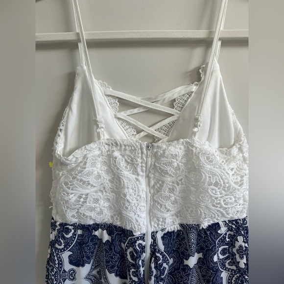 ❤️ Charlotte Russe Ladies Lace One Piece Romper White and Blue Small - Picture 7 of 7